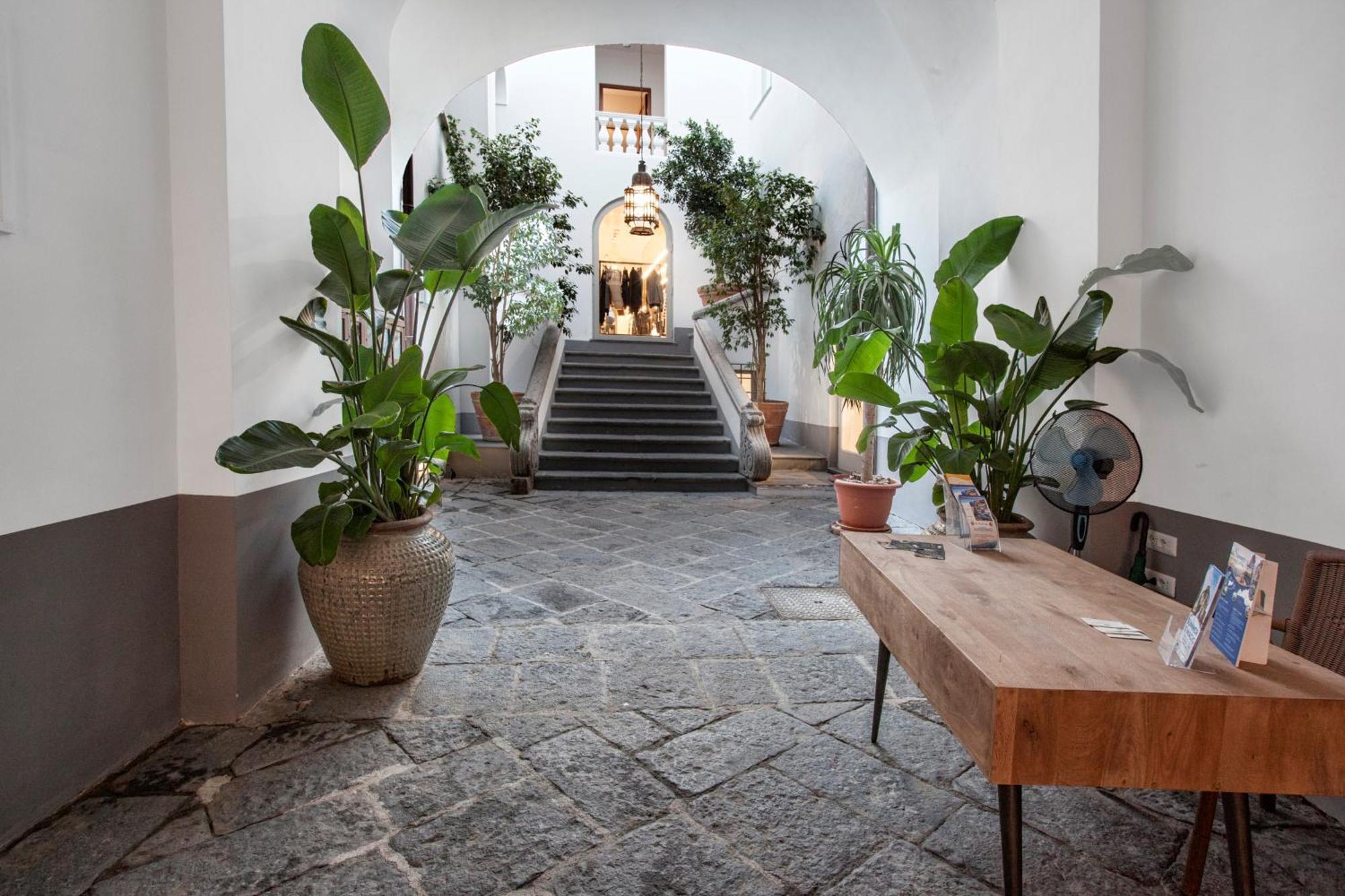 Amore Rentals - Appartamento Terrazza Tasso Sorrento Exterior photo